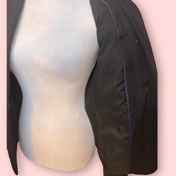 BANANA REPUBLIC - NWT Black Blazer. Size 6 - Picture 6 of 10